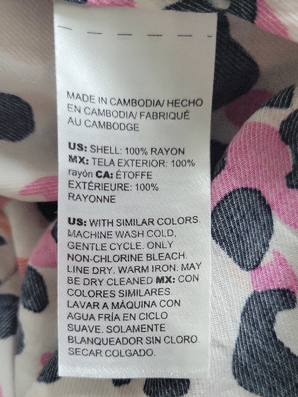Chico's Long Sleeve Colorful Animal Print Button Down Rayon Shirt Size Small - Picture 6 of 6